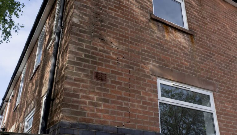 Wall tie corrosion signs: what UK homeowners should check